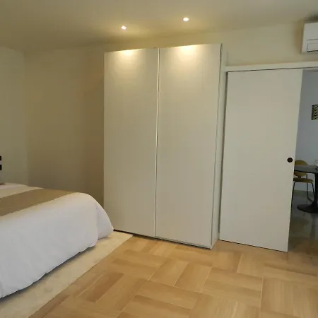 Manel Hotel 2*