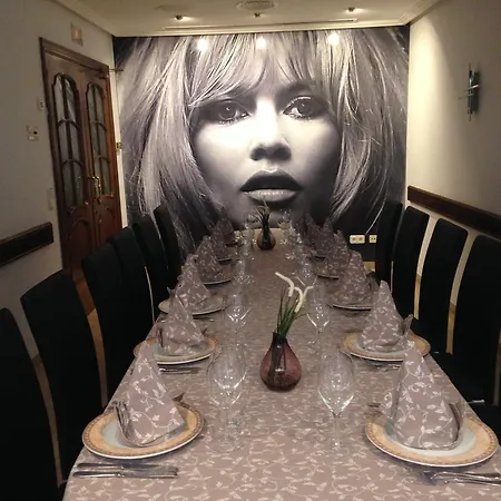 Hotel Manel 2*