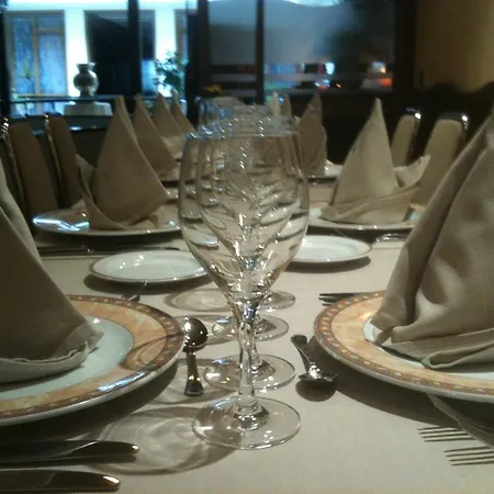 Manel Hotel 2*