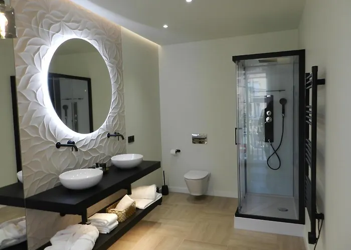 Manel Hotell